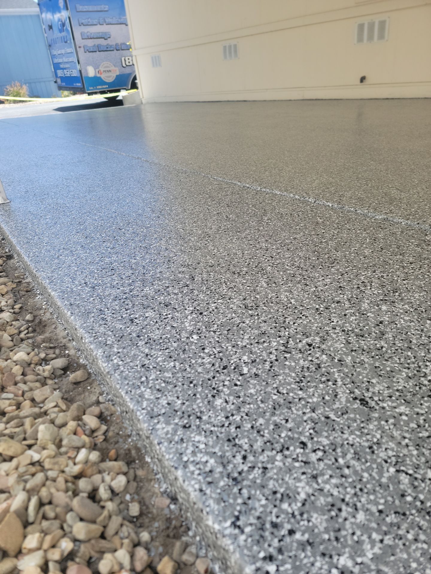 Smoke chip driveway coating detail