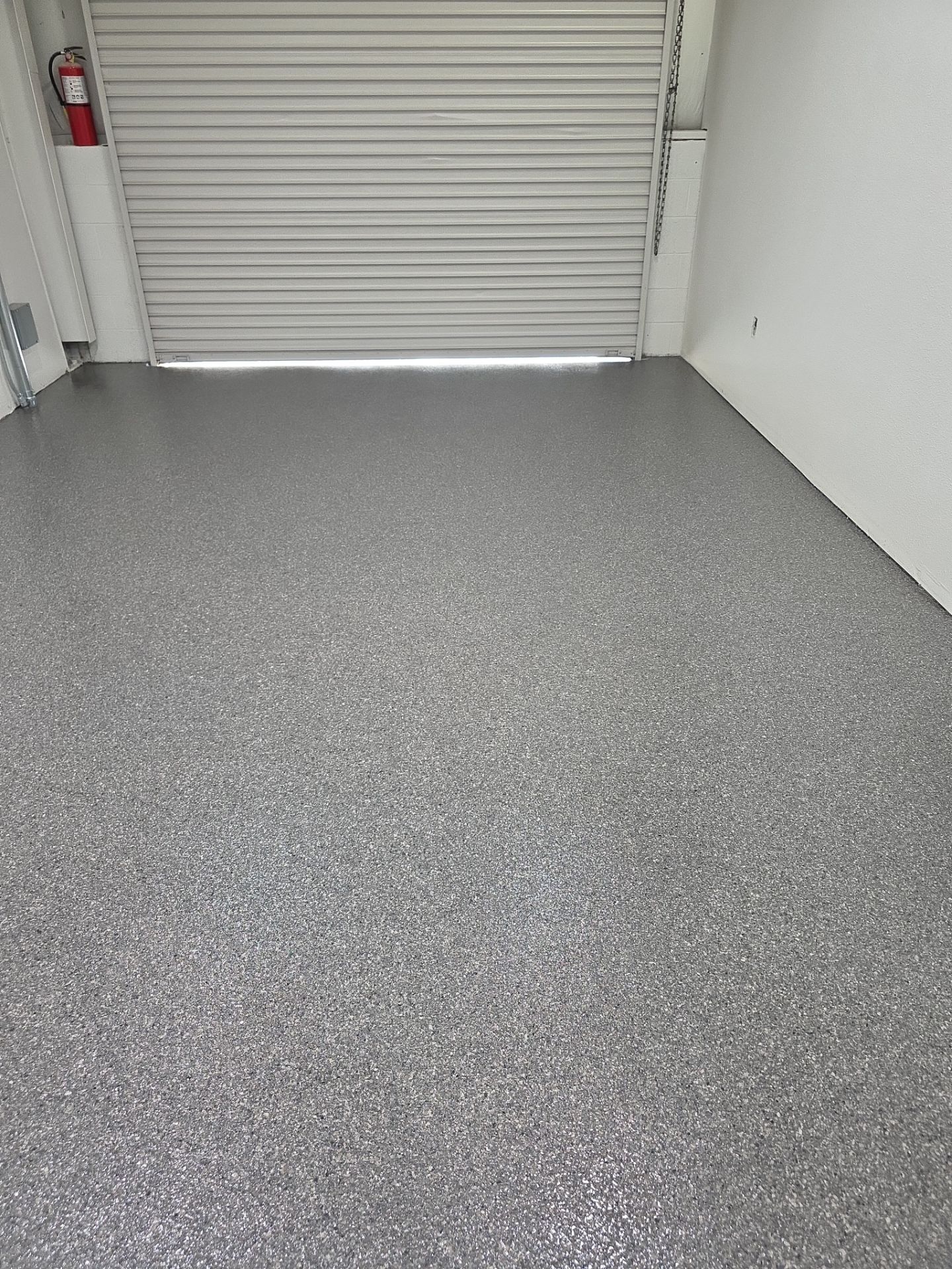 Commercial epoxy chip floor
