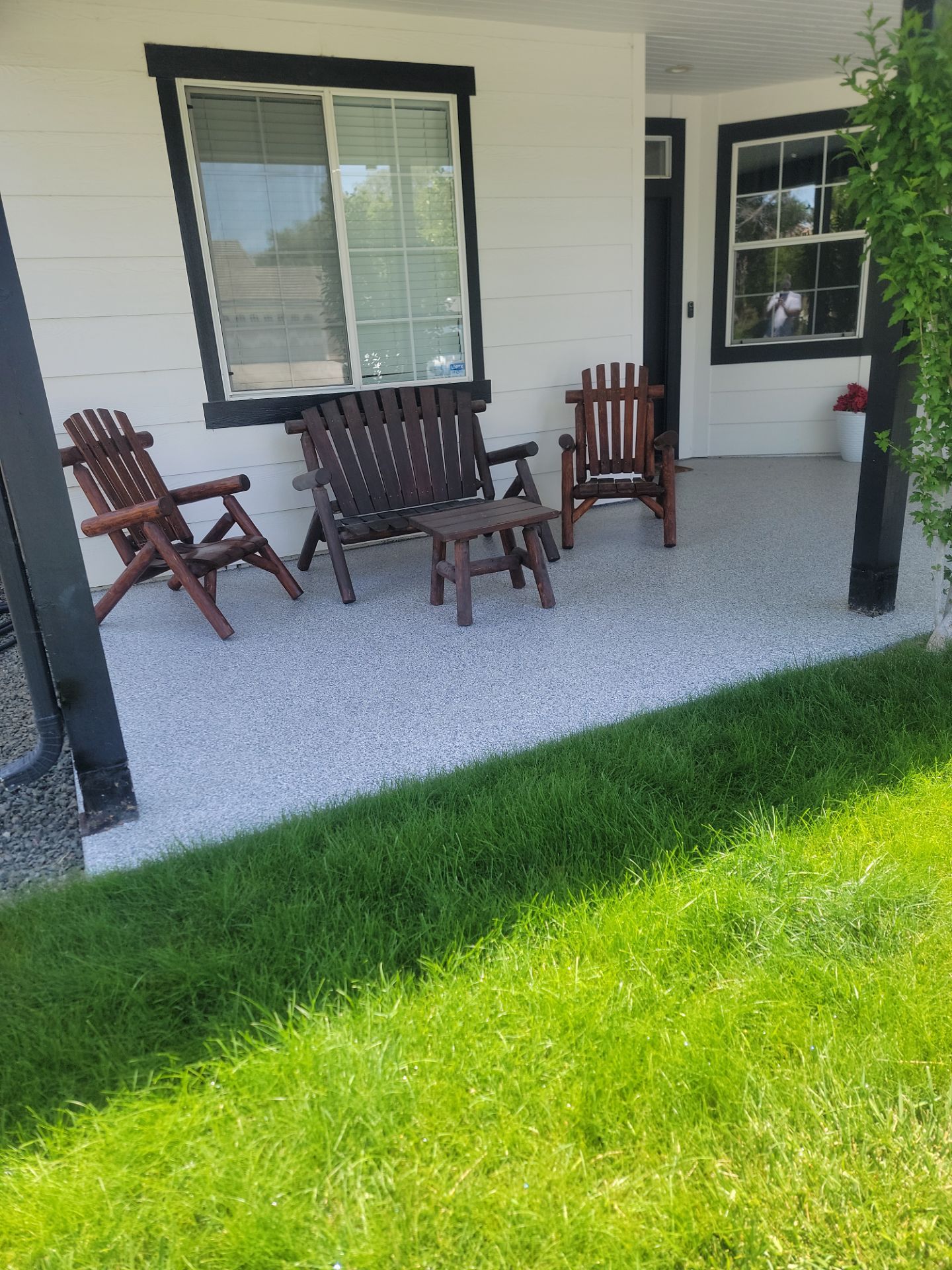 Chip coated front porch close-up