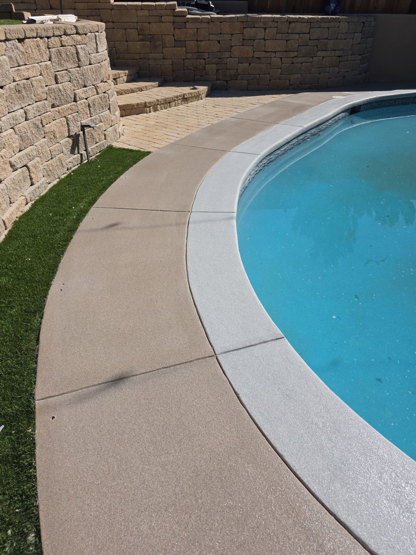 Quartz pool deck border detail